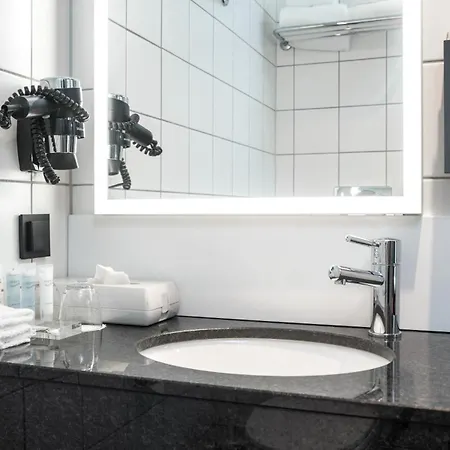 Ξενοδοχείο Thon 4*